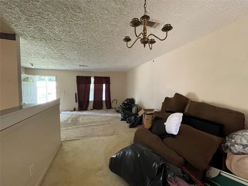 2177 Jonathan Avenue Property Photo 2
