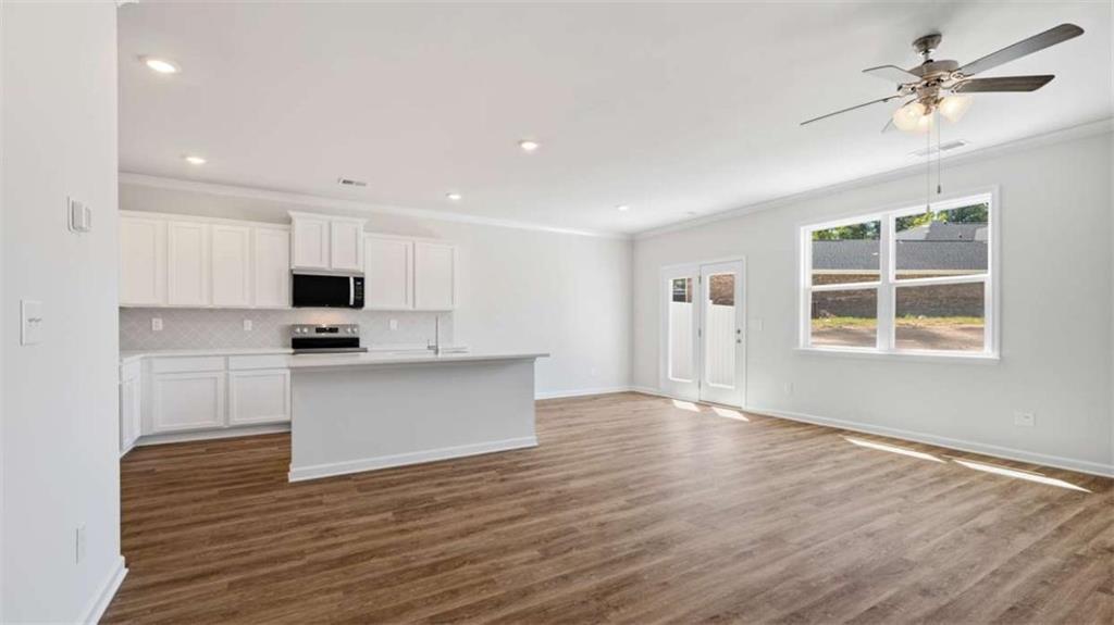 1320 Aura Lane Property Photo 4