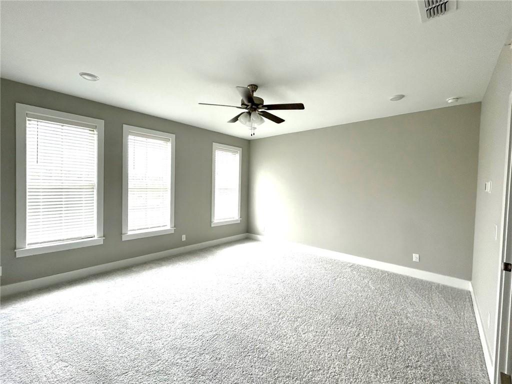 913 Echo Park Drive Property Photo 14