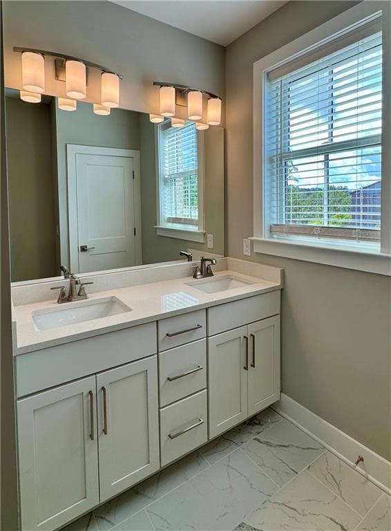 913 Echo Park Drive Property Photo 16