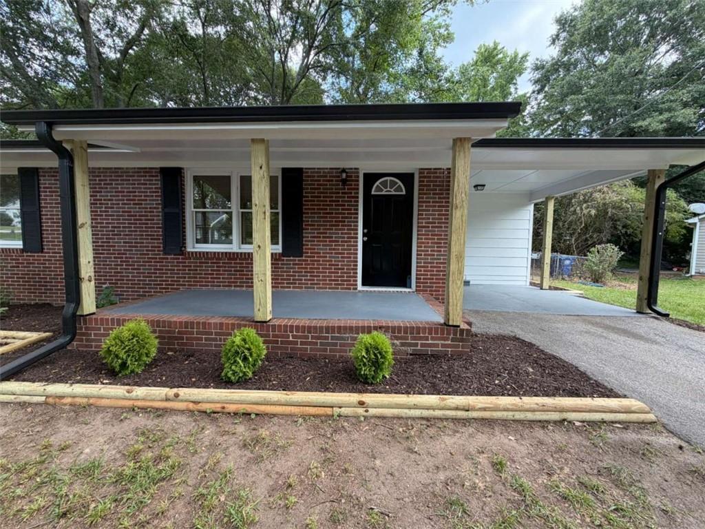 135 Martha Street Property Photo 7