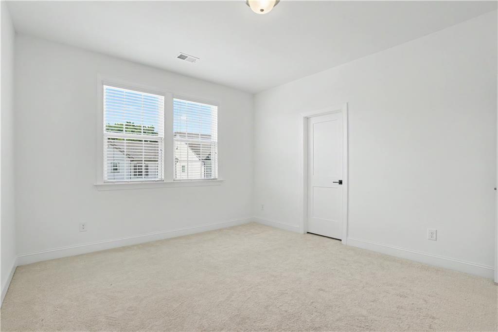 2812 Girard Lane Property Photo 20