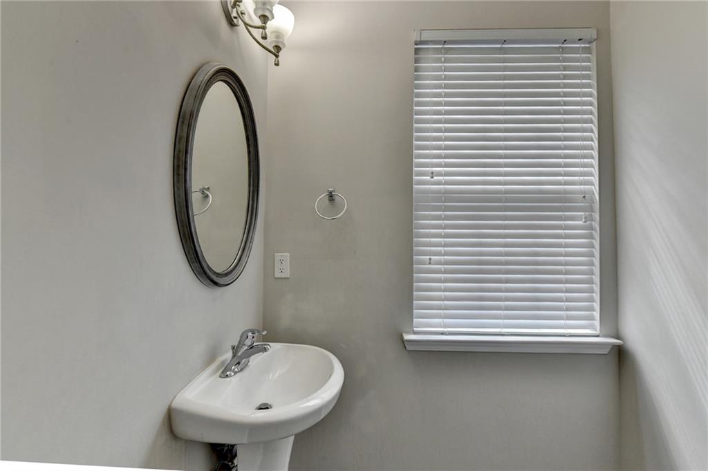 2214 Landing Walk Drive Property Photo 29