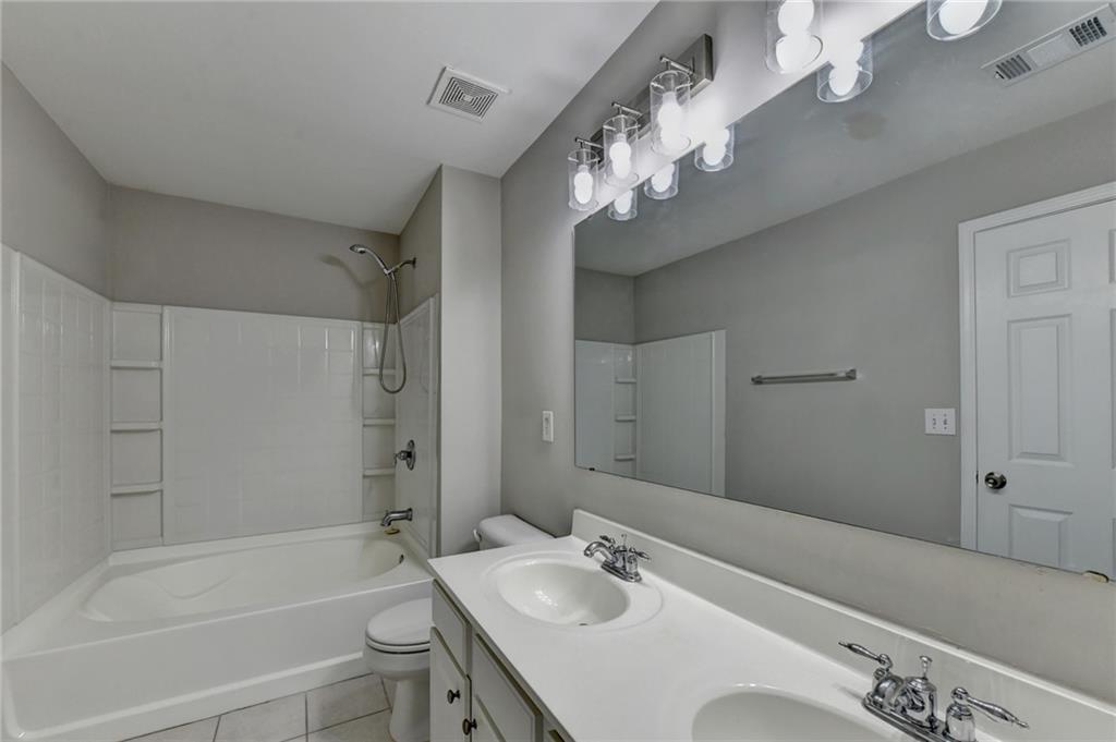 2214 Landing Walk Drive Property Photo 43