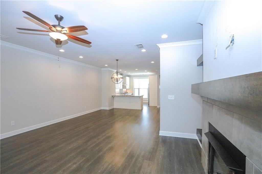 2117 Parkside Glen View Property Photo 9