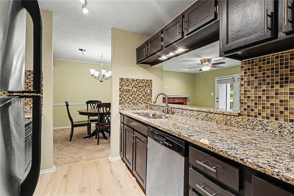 413 Tuxworth Circle Property Photo 11