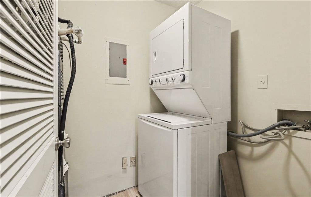 413 Tuxworth Circle Property Photo 14