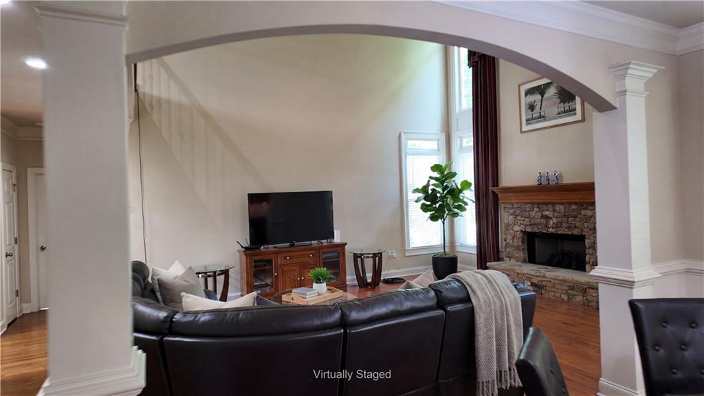 5722 Ashleigh Walk Drive Property Photo 9