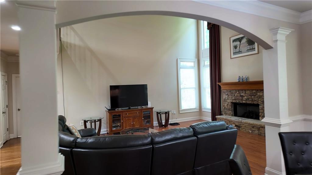 5722 Ashleigh Walk Drive Property Photo 10