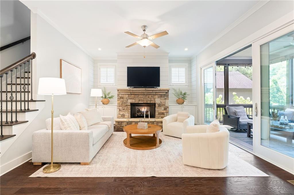 5963 Bond Street Property Photo 1