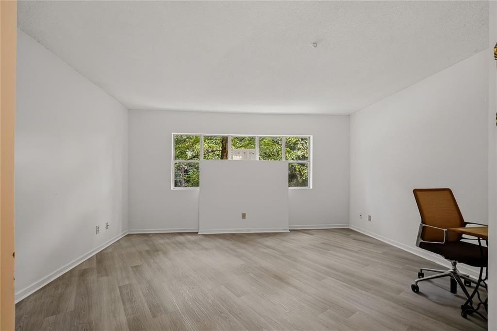 483 Sherman Way Property Photo 8
