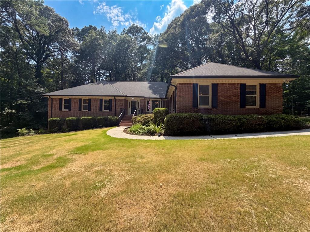 120 Oxford Lane Property Photo 1