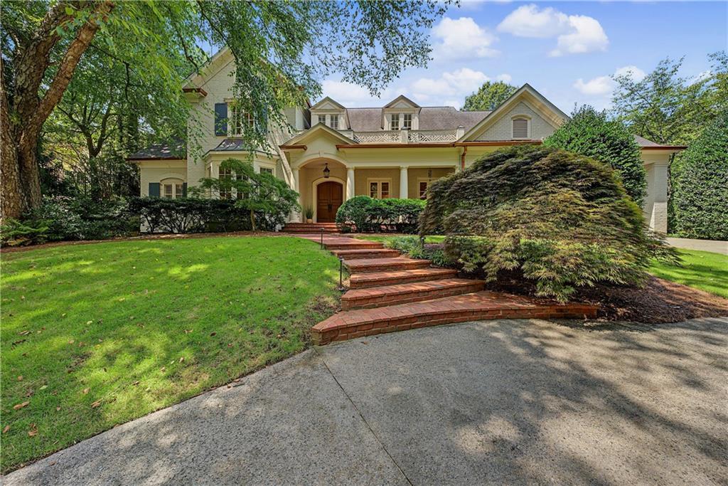 82 Blackland Road Nw Property Photo 1