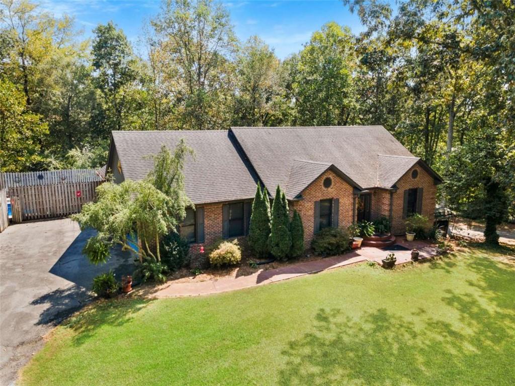 422 Ridgewood Circle Property Photo 1