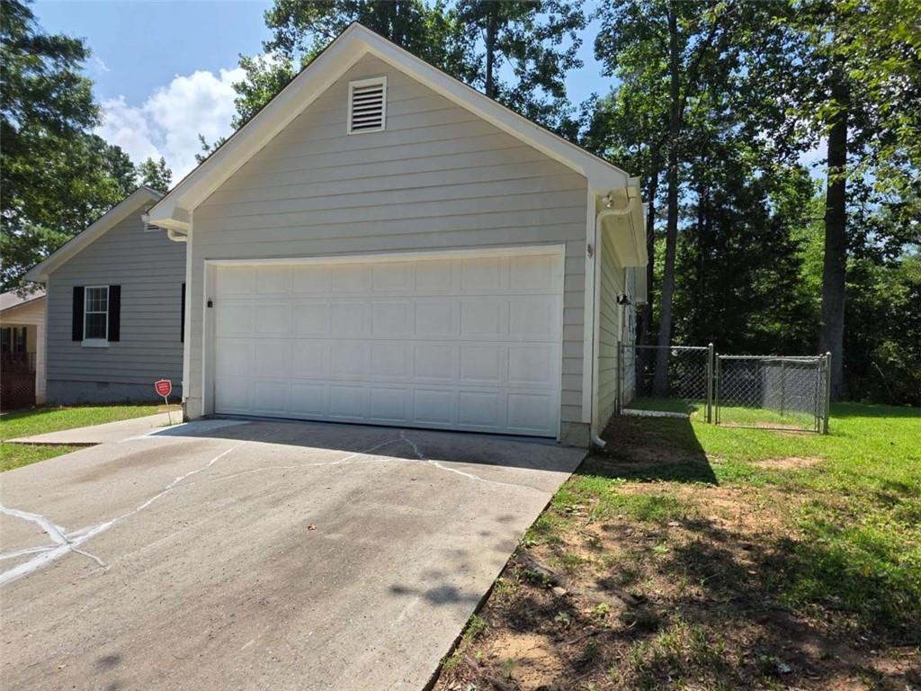 232 Hampton Drive Property Photo 2