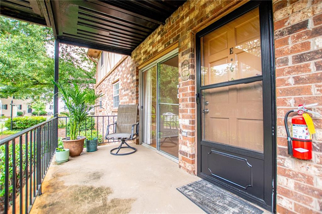 1181 Church Street Unit E Property Photo 5
