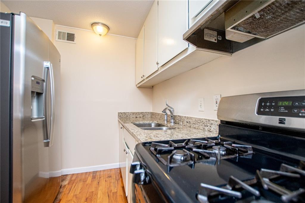 1181 Church Street Unit E Property Photo 18