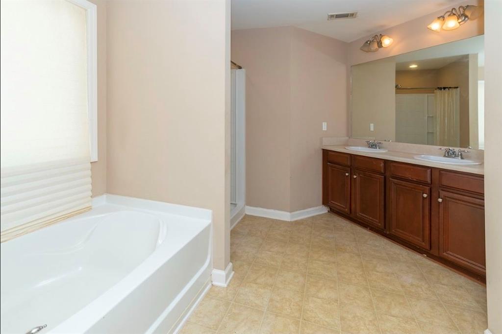 2039 Reavis Bluff Property Photo 19