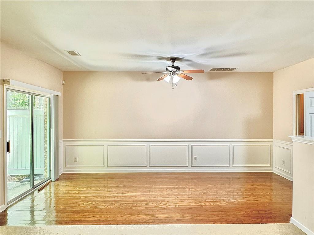 370 Creek Manor Way Property Photo 4