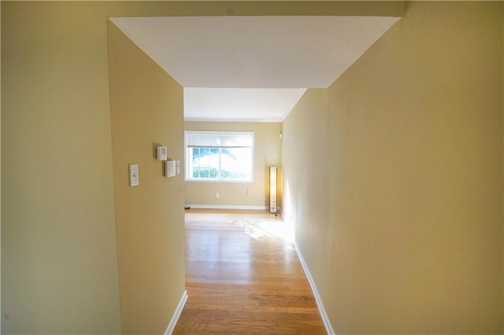 6940 Roswell Road Unit C14 Property Photo 4
