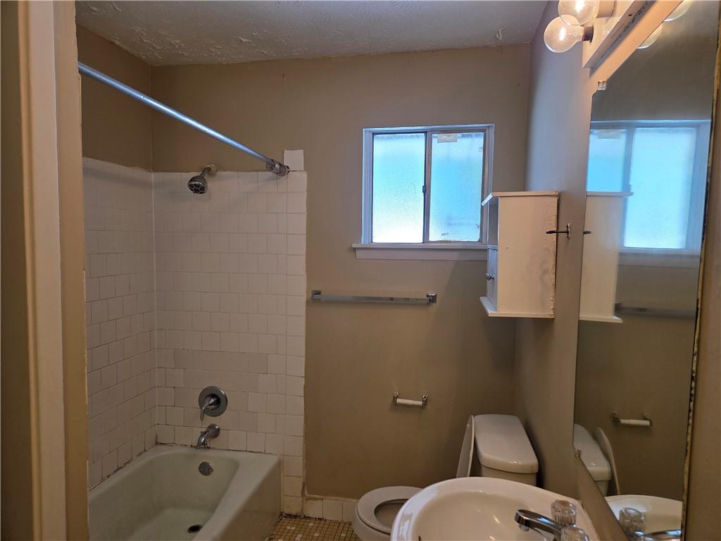 897 A Six Oaks Circle Unit B Property Photo 8