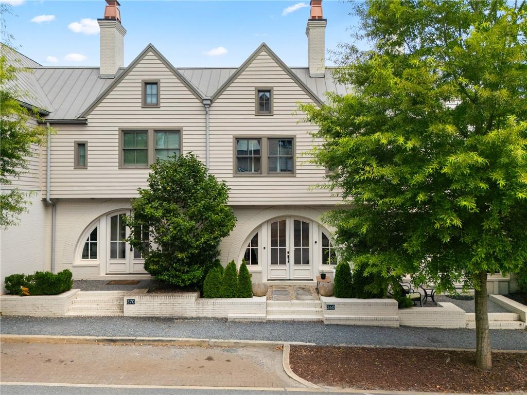 360 Heatherden Avenue Property Photo 2