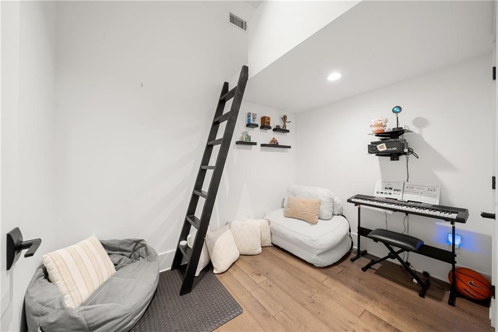360 Heatherden Avenue Property Photo 25