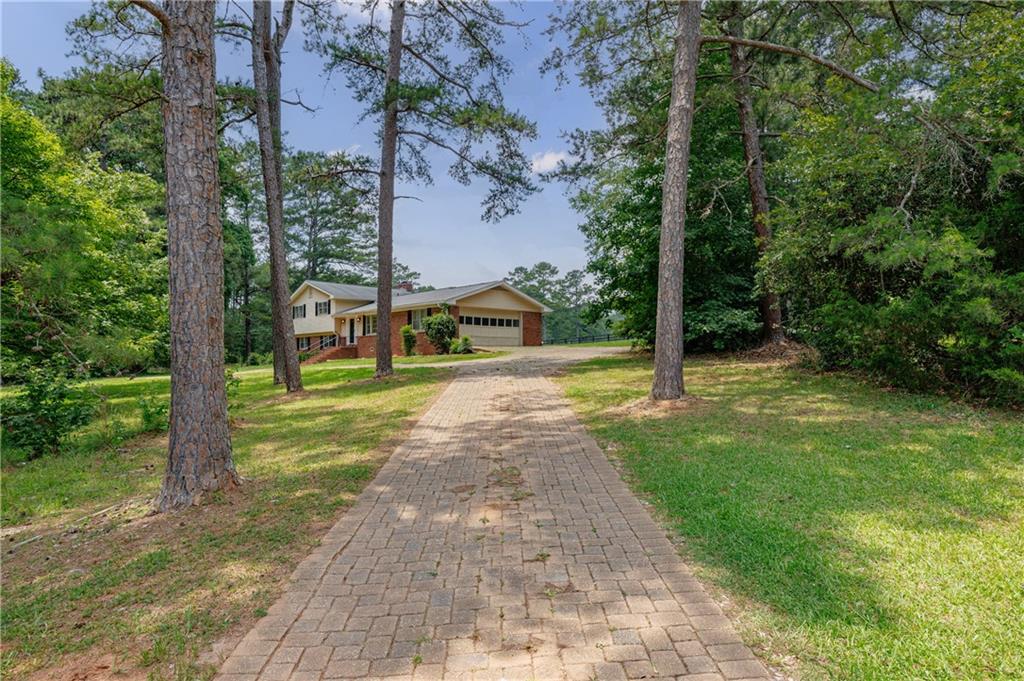 115 Brookshire Drive Property Photo 1
