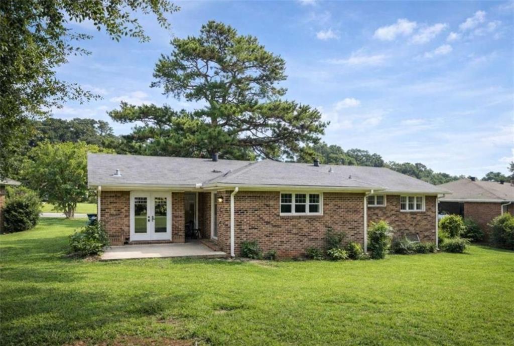 615 Peachtree Drive Property Photo 1