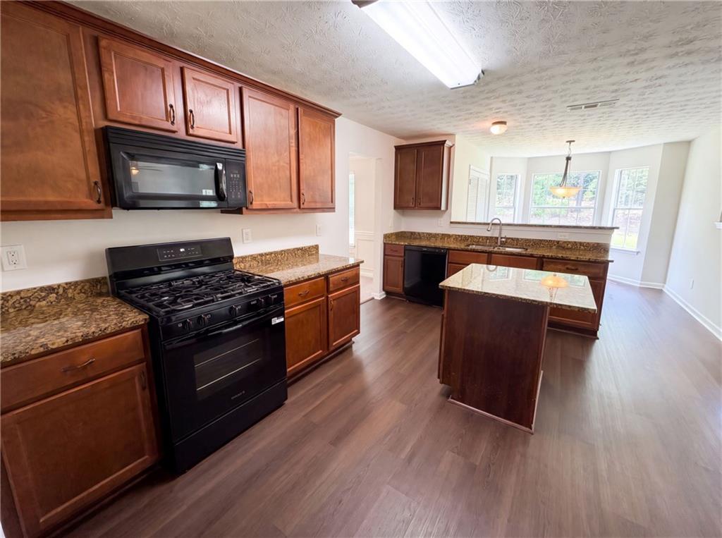1672 Bennett Drive Property Photo 2