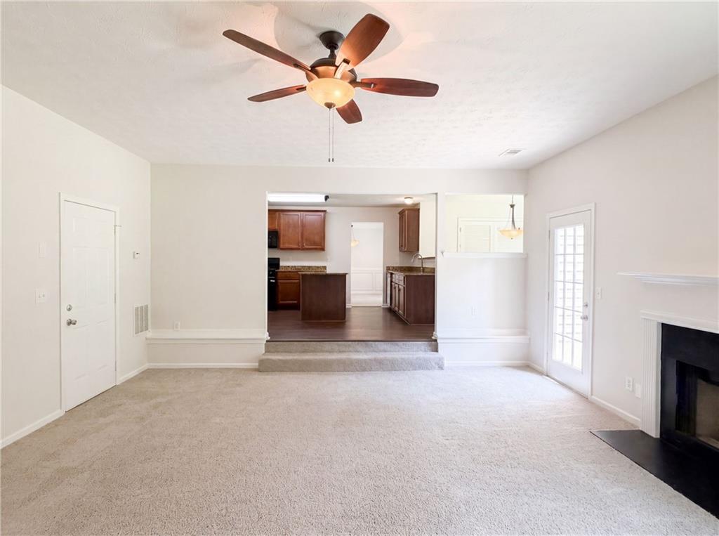 1672 Bennett Drive Property Photo 3