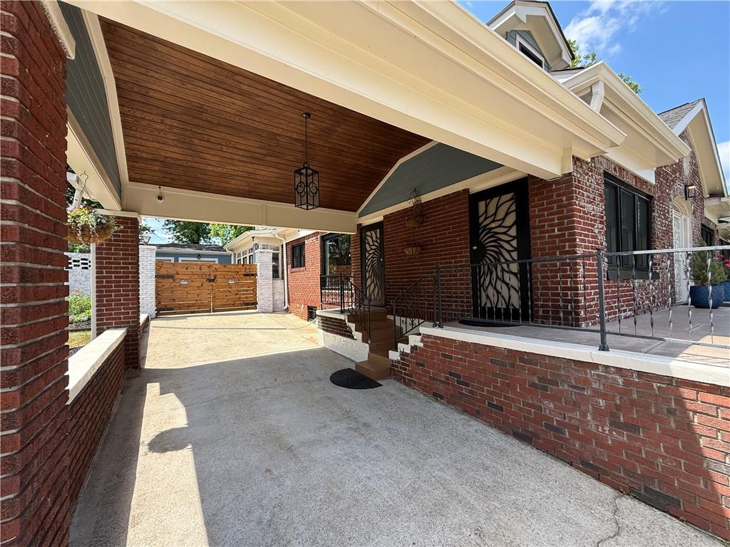 250 Sunset Avenue Nw Property Photo 3