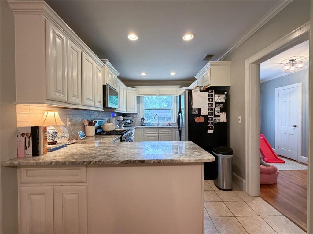 208 Dodd Street Property Photo 3