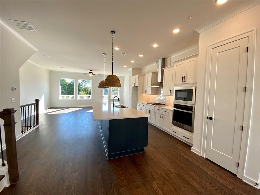 435 Ashbury Drive Property Photo 10