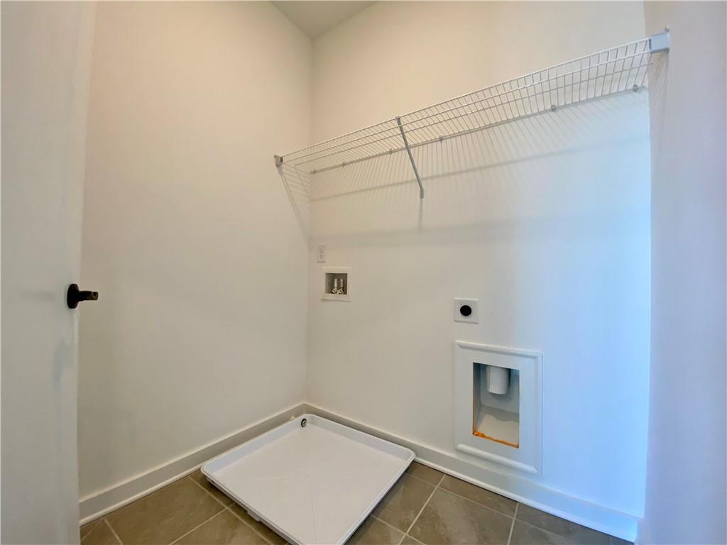 435 Ashbury Drive Property Photo 16