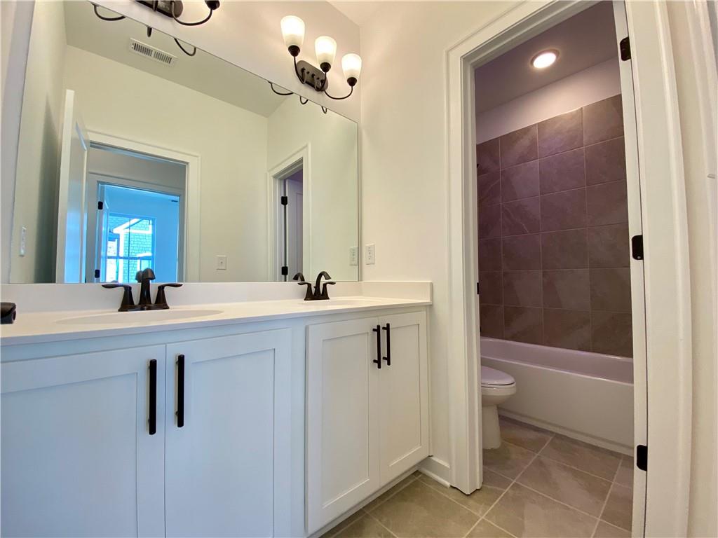435 Ashbury Drive Property Photo 19