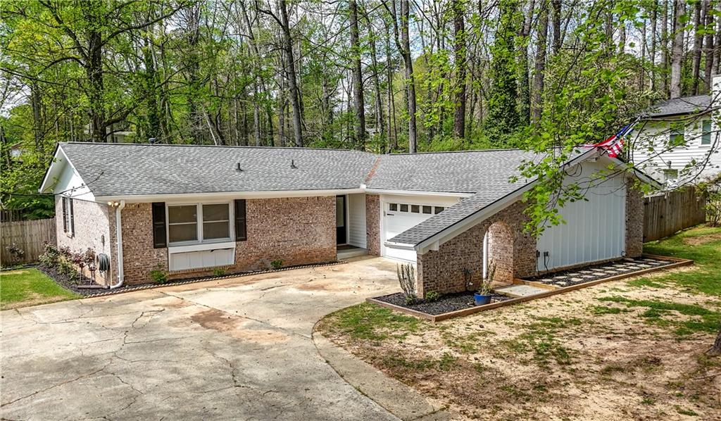 3220 Foxwood Trail SE Property Photo 1