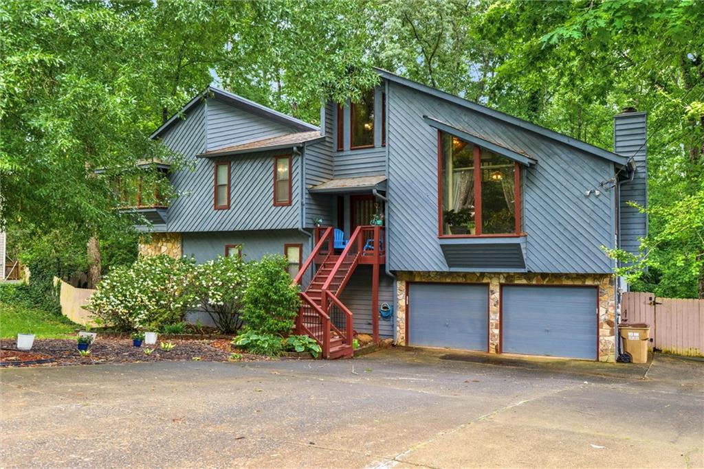 1781 Blackwillow Drive Ne Property Photo 3