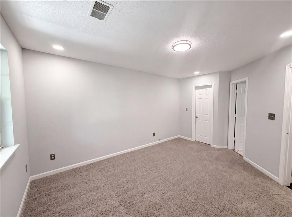 2 Ember Way Property Photo 8