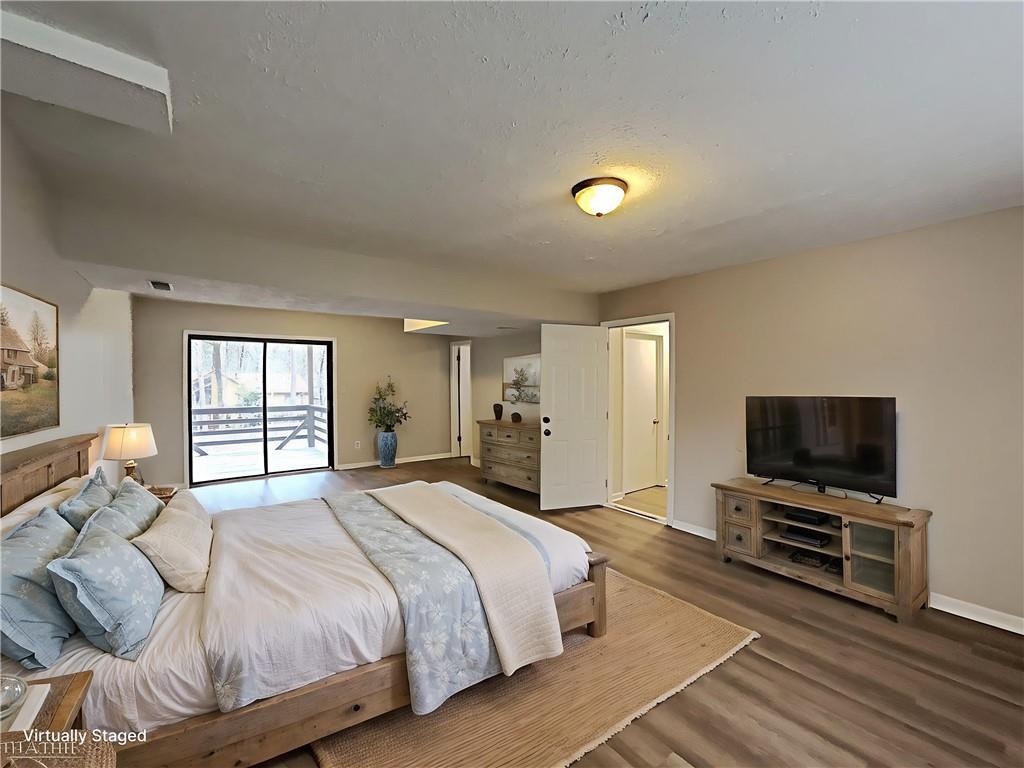3271 Mixon Way Property Photo 5