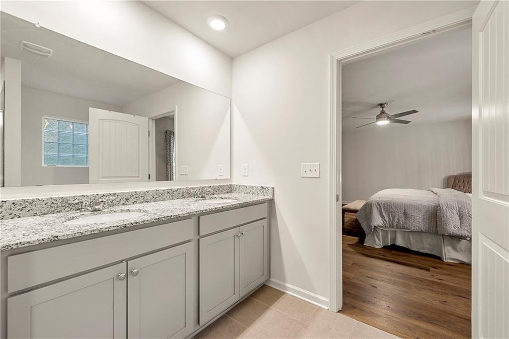 1103 Shadow Glen Drive Property Photo 6