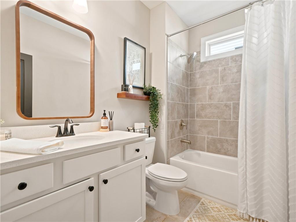 542 Flying Bolt Run Property Photo 7