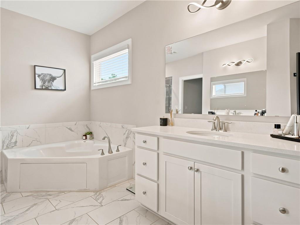 542 Flying Bolt Run Property Photo 41