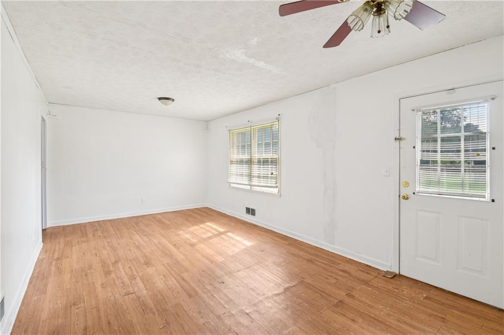 4773 Bell Circle Property Photo 4