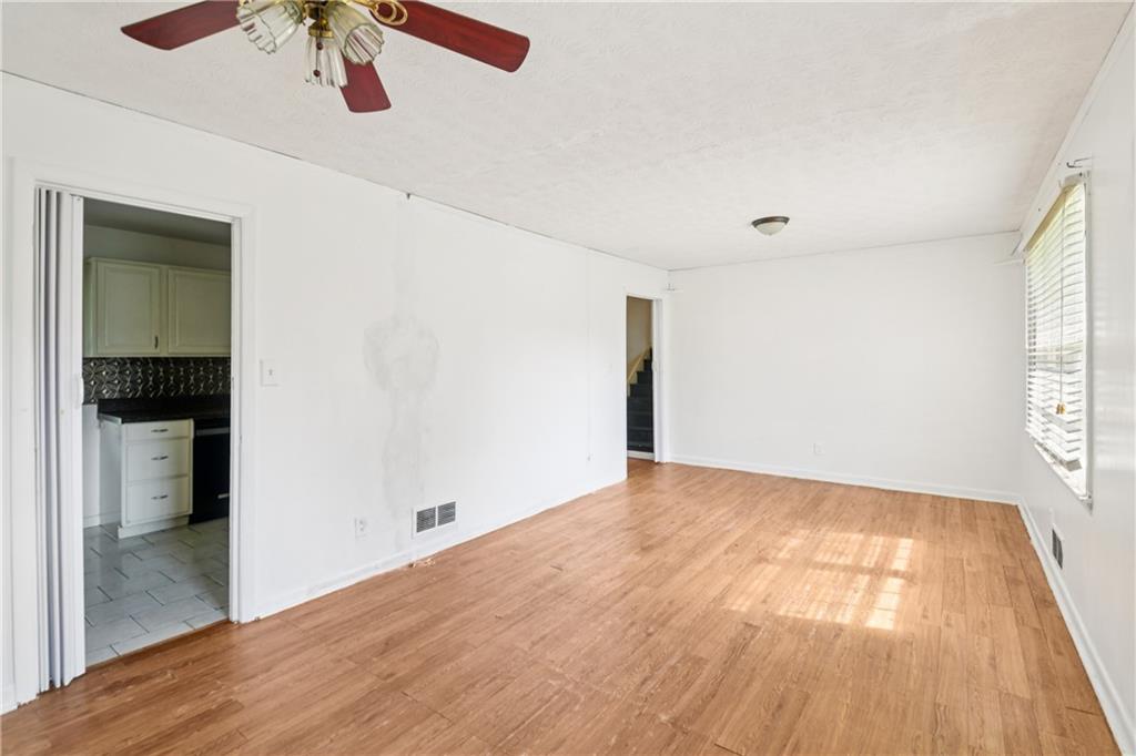 4773 Bell Circle Property Photo 5