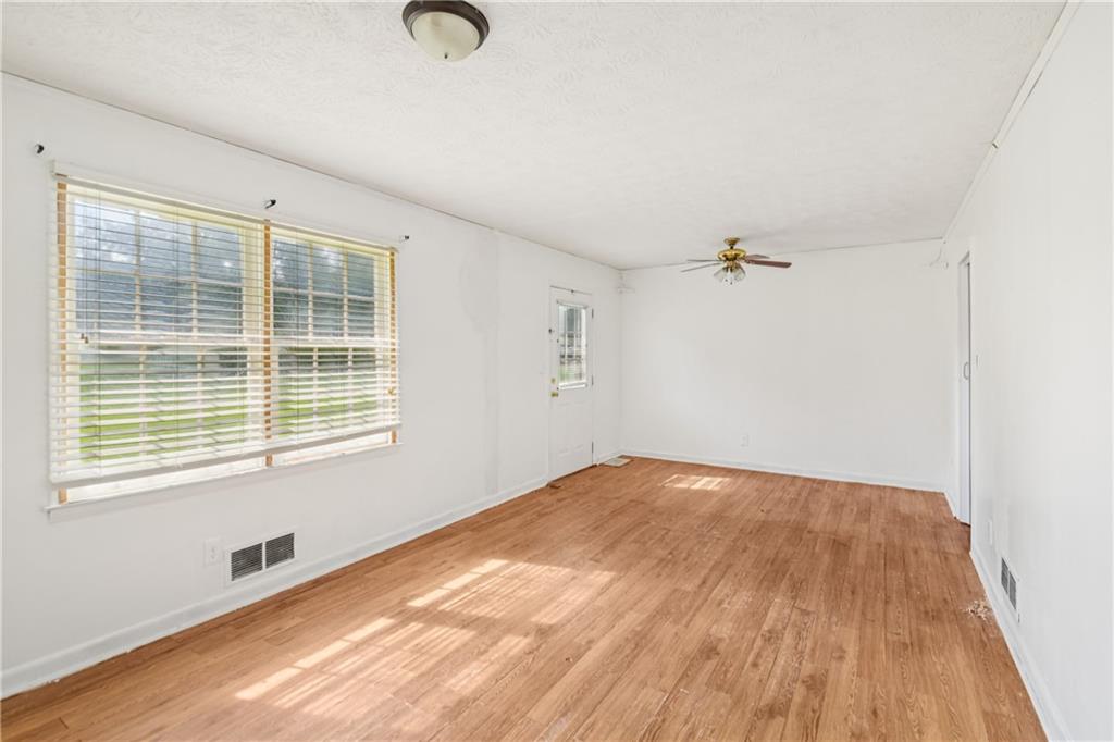 4773 Bell Circle Property Photo 6