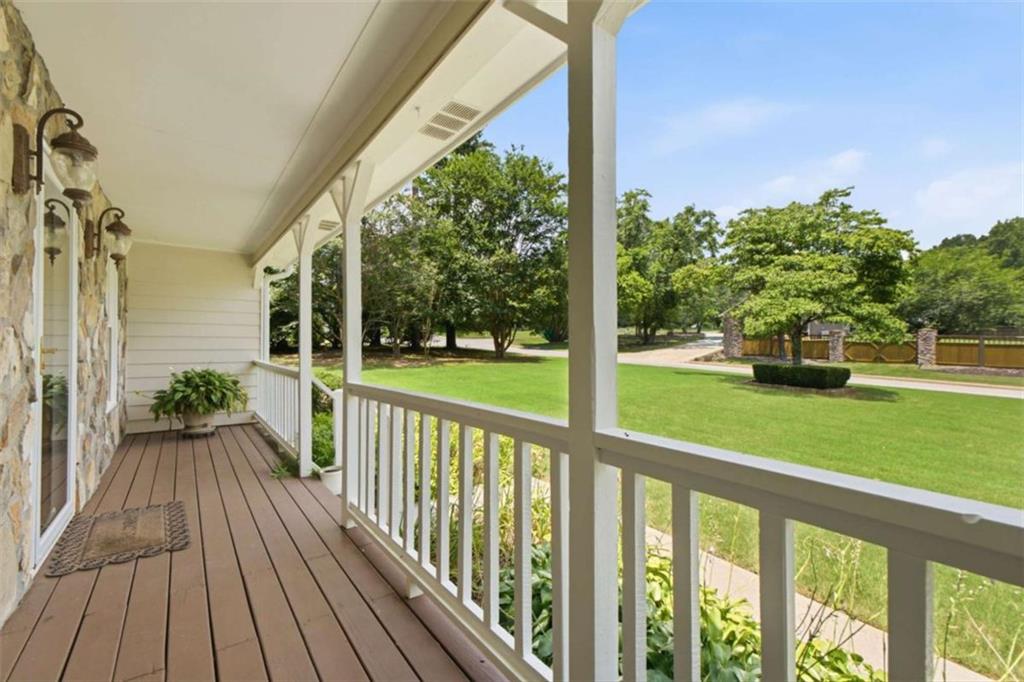 230 Pine Tree Lane Property Photo 5