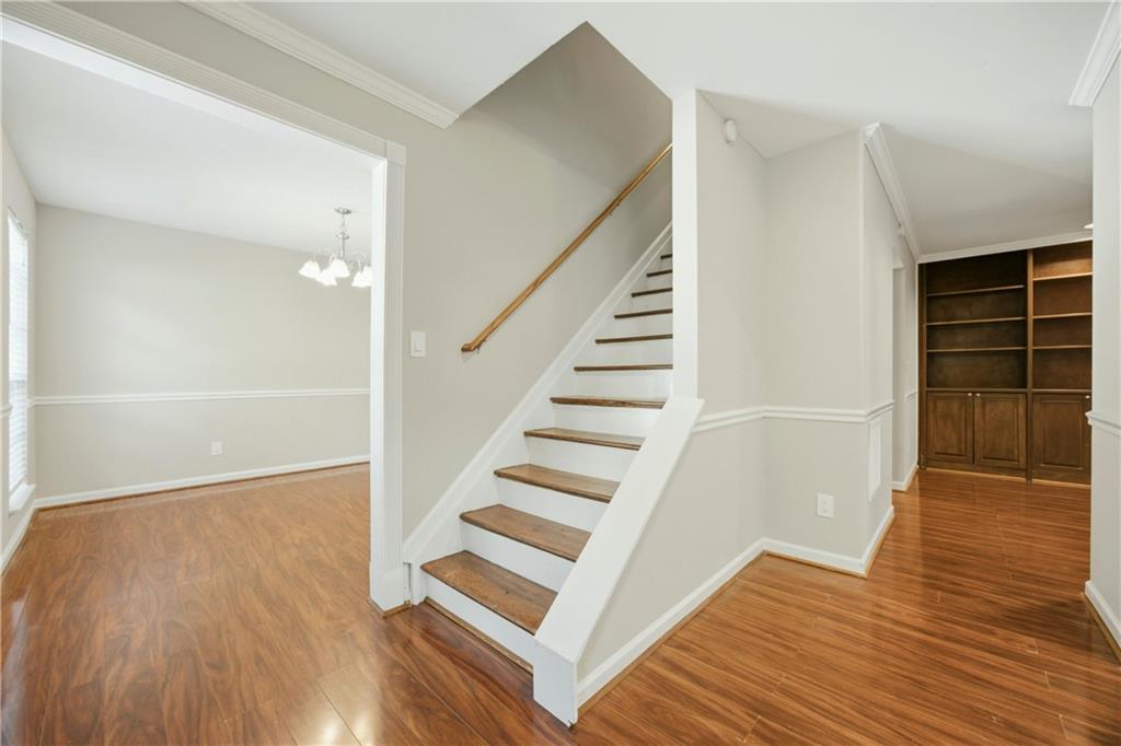 260 Barrington Drive E Property Photo 2