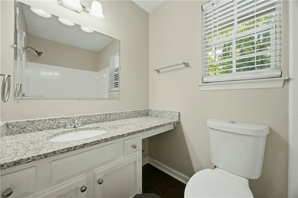 260 Barrington Drive E Property Photo 15