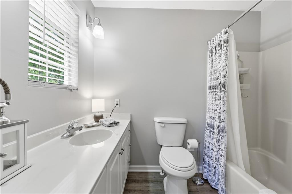 3150 Edgewater Drive Property Photo 28